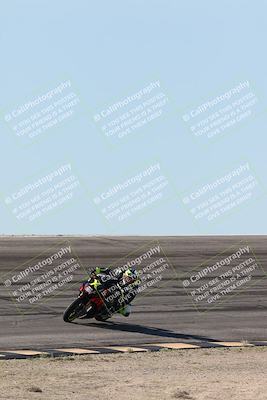 media/Jan-15-2026-Racers Edge (Thu) [[dfebeb70ab]]/3-B Group/Session 2 (Bowl Exit)/